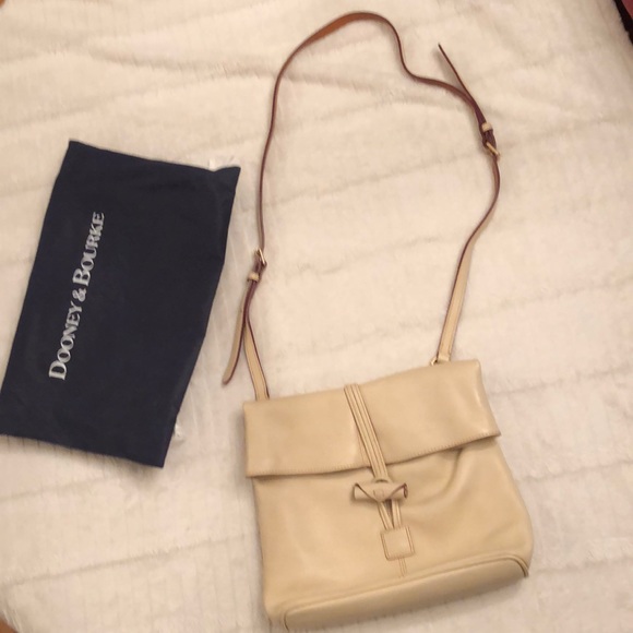 Dooney & Bourke Handbags - Dooney & Burke Crossbody with toggle closure